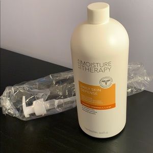 Avon Moisture Therapy Daily Skin Defense